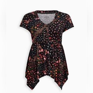 Very Soft and Stretchy Black Floral Lace Up Front Babydoll Tunic Torrid SZ 2